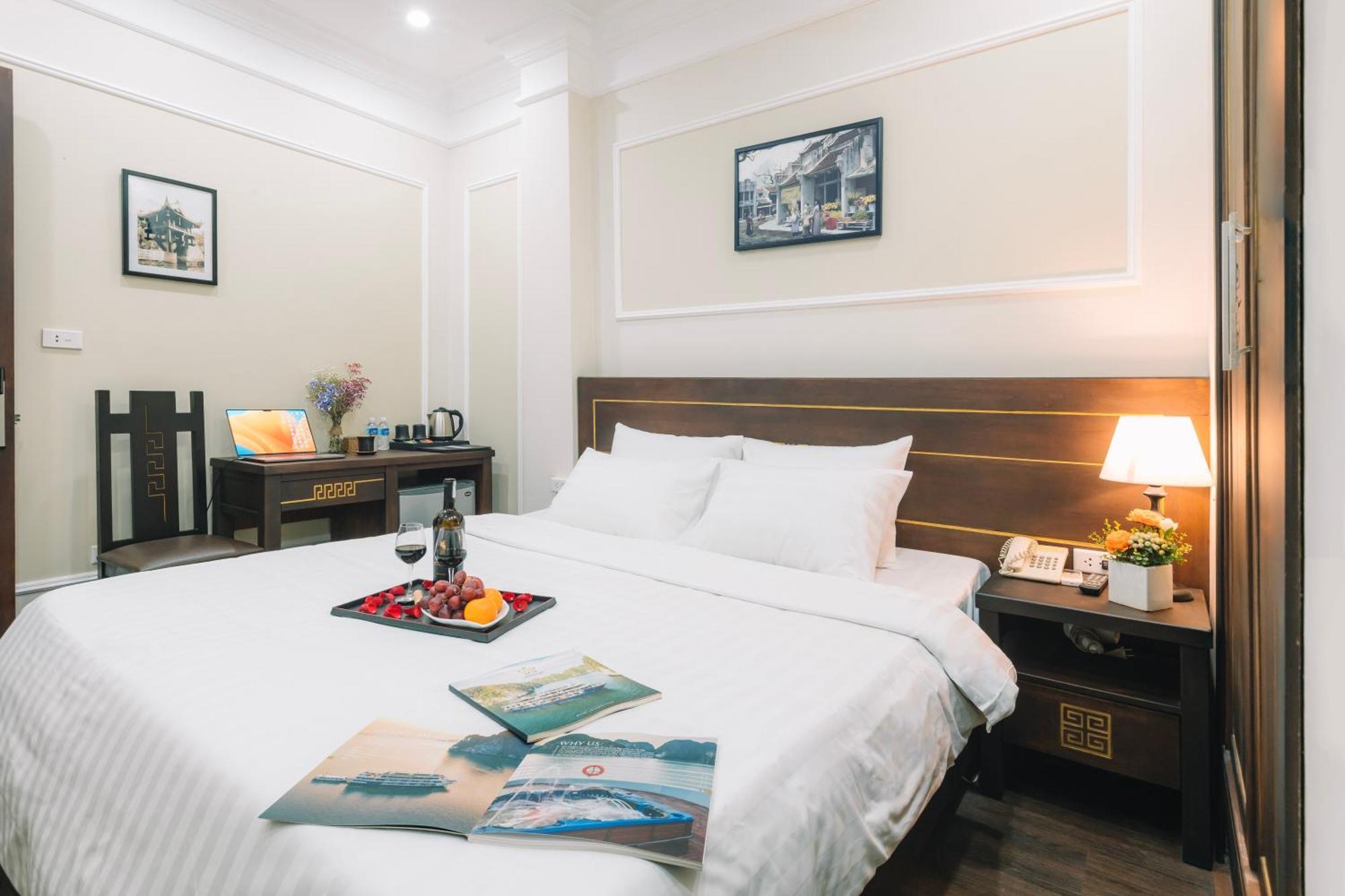 Hanoi Lake View Hotel & Spa Buitenkant foto