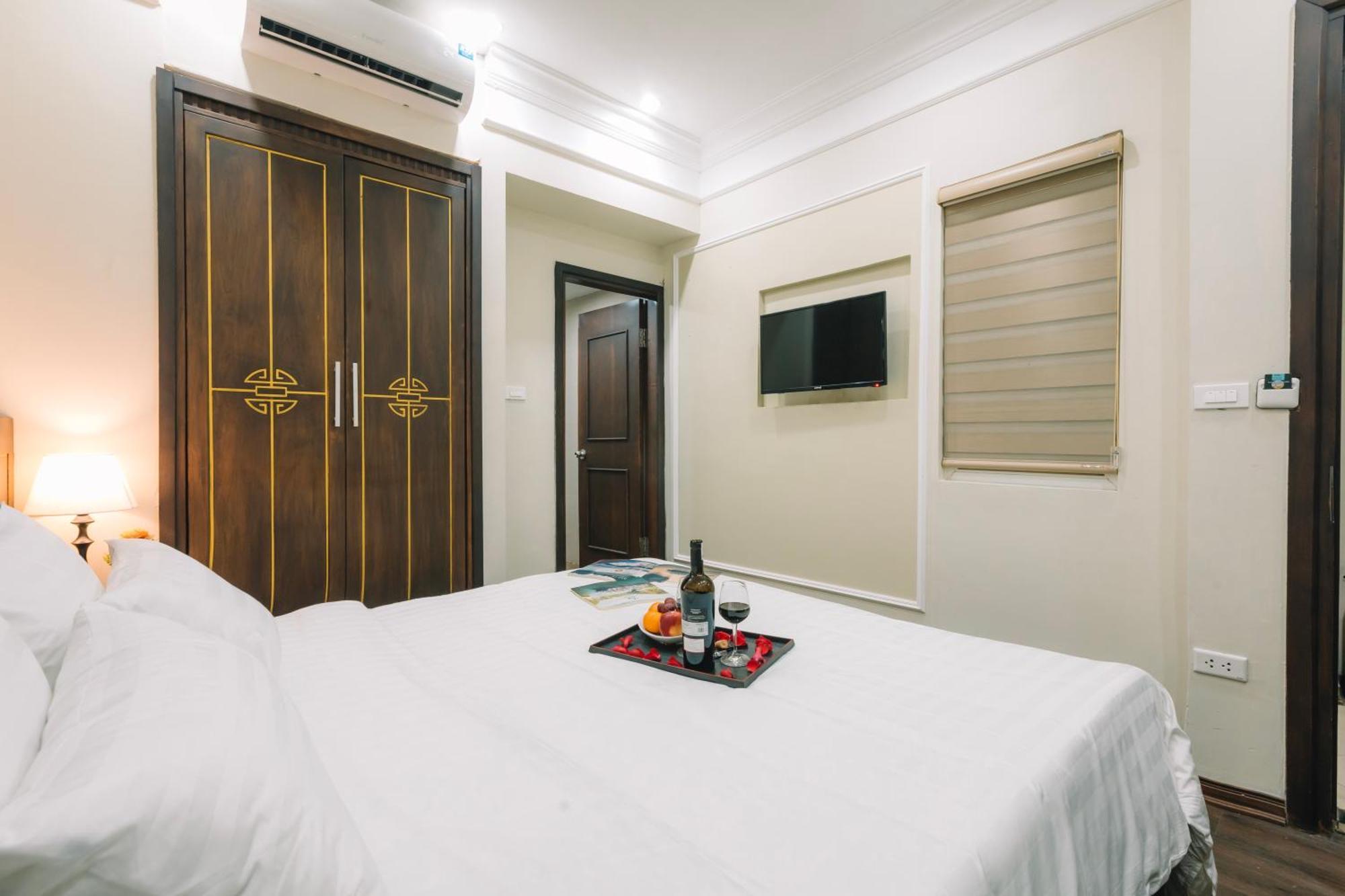 Hanoi Lake View Hotel & Spa Buitenkant foto